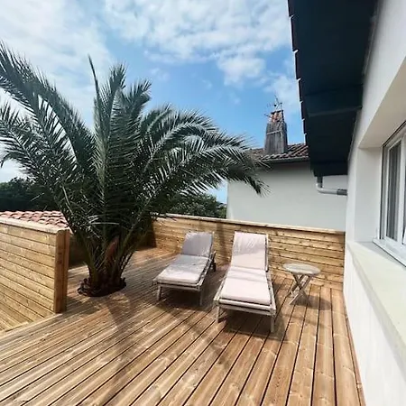 Maison Familiale Avec Piscine Et Terrasse