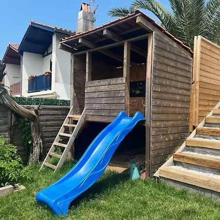 Holiday home Maison Familiale Avec Piscine Et Terrasse