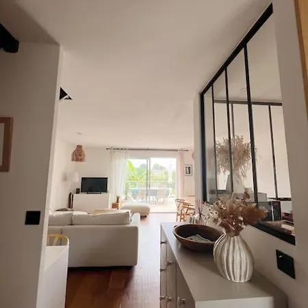Maison Familiale Avec Piscine Et Terrasse
