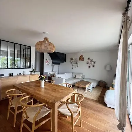 Holiday home Maison Familiale Avec Piscine Et Terrasse Saint-Jean-de-Luz